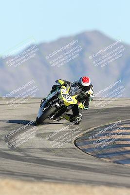 media/Dec-06-2025-CVMA (Sat) [[4a896cc04c]]/Race 9-500-400-350 Supersport/